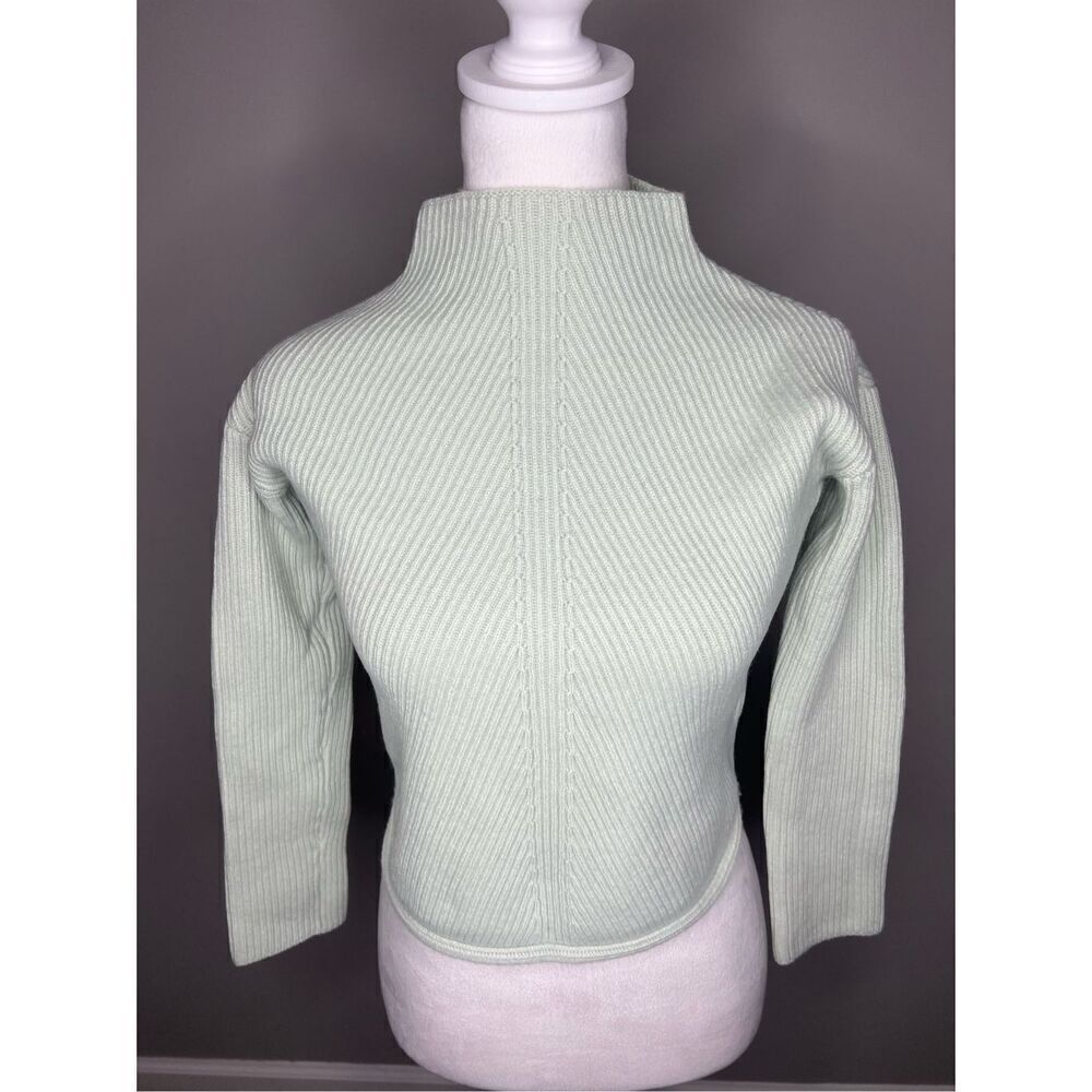 Aritzia Babaton sweater
